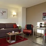 Ξενοδοχείο με διαμερίσματα Adagio Centre Καν