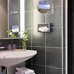Adagio Centre