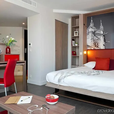Adagio Centre Lägenhetshotell 4*