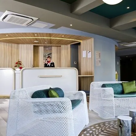 Adagio Centre Кан