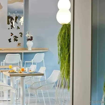 Adagio Centre Кан