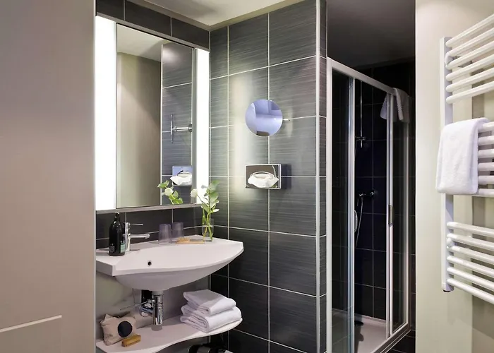 Adagio Centre Aparthotel 4*