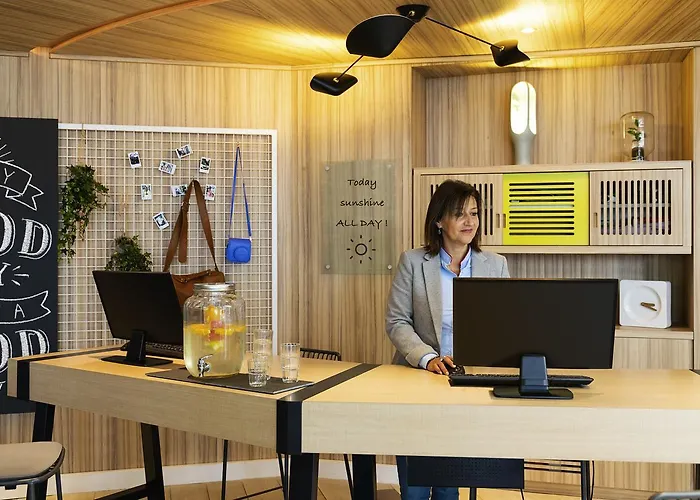 Adagio Centre Кан